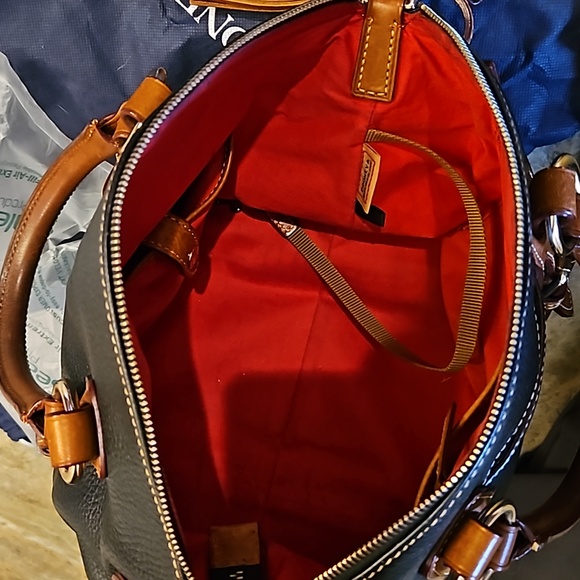 Dooney & Bourke Black and Tan Leather Handbag - Picture 8 of 9